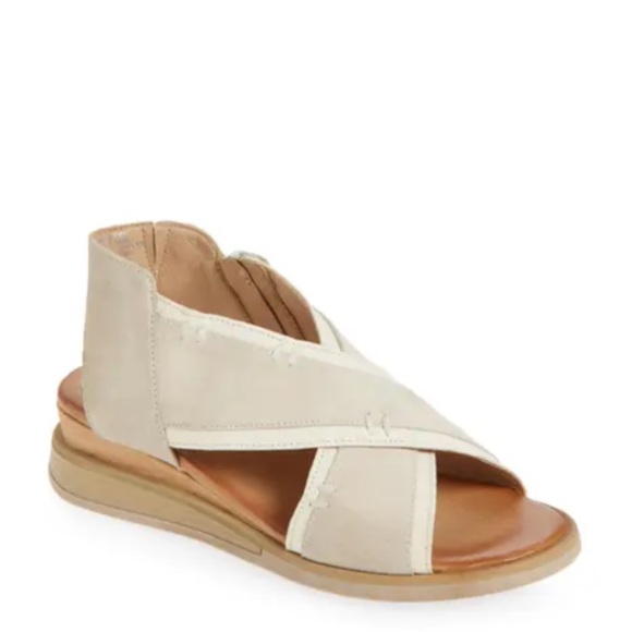 Miz Mooz Shoes - Miz Mooz Cream Wedge Sandals/ size 9.5-10/41 EU